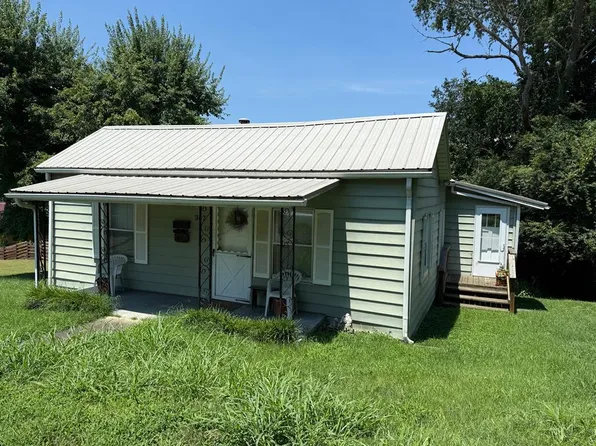 307 B St SE, Abingdon, VA 24210