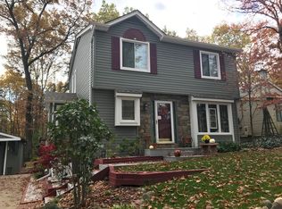 3045 Hillside Dr, Milford, MI 48380