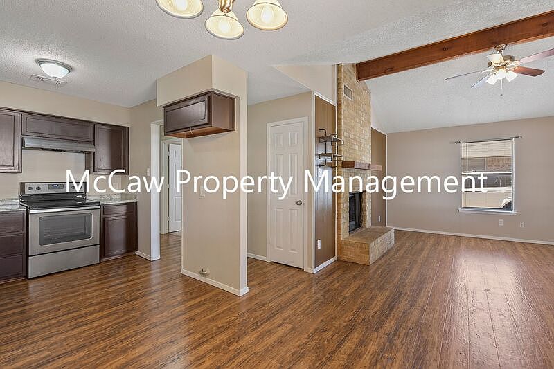 1st image of 692 Lantana Dr