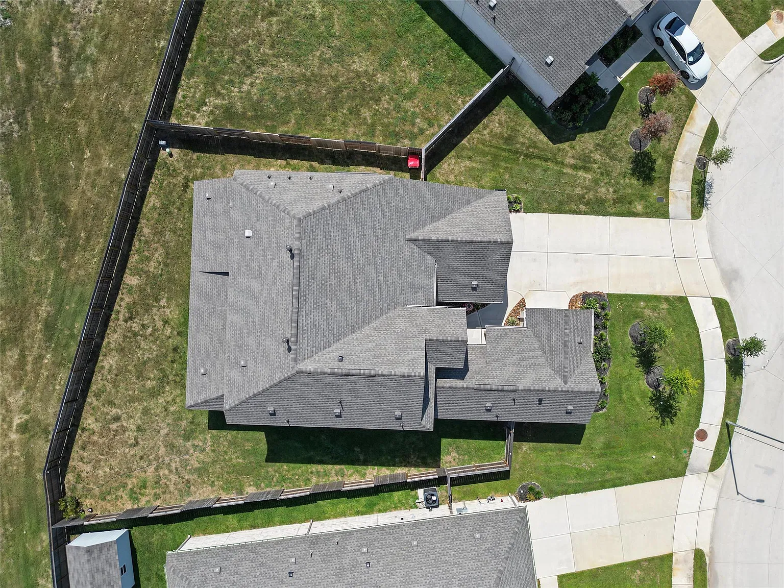 5 bed, 4.5 bath, 3487 sqft, $3,500 — Photo 4
