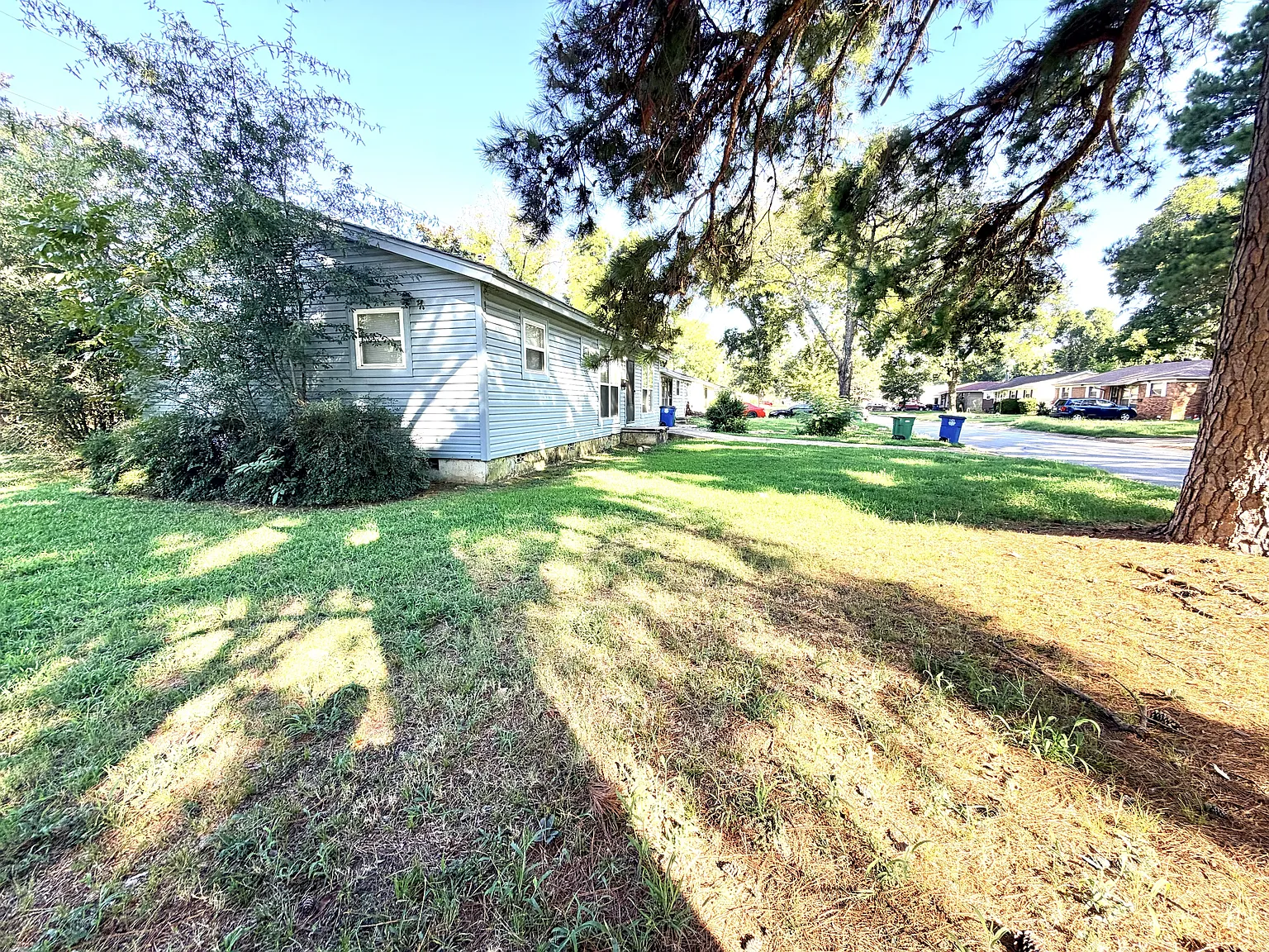 213 Meadow Park Drive - 1 — Photo 2