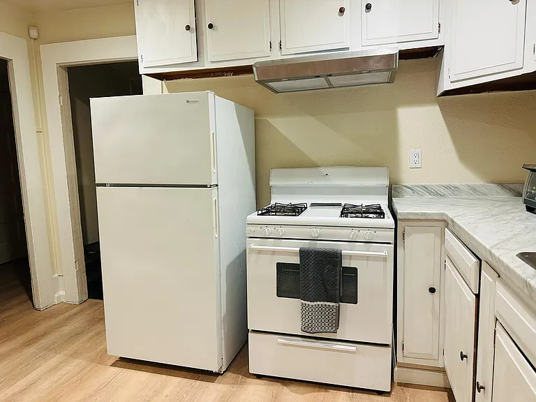 15 Maple St #1 — Photo 9