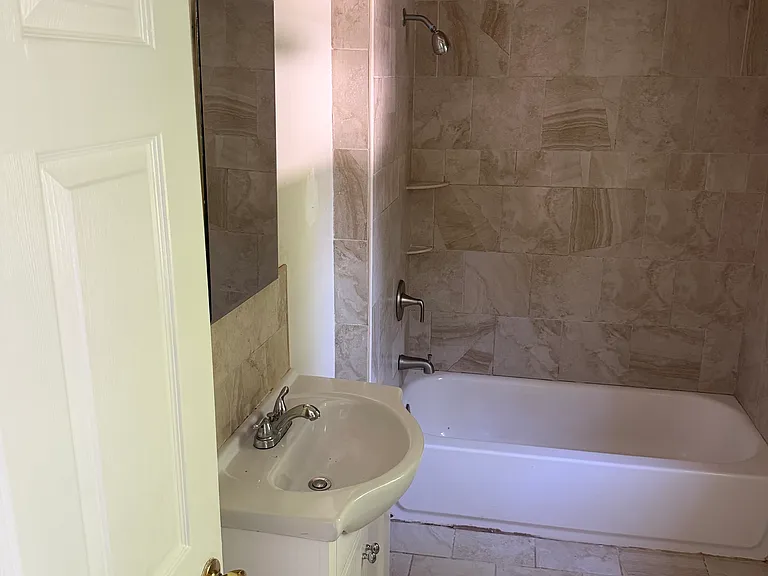 354 Ogden St #2 — Photo 7
