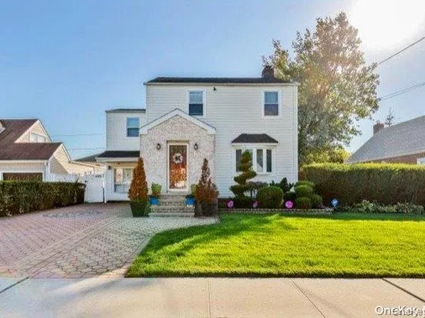 2329 Belmont Avenue, Elmont, NY 11003