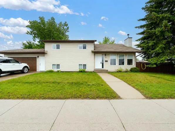 107 E Sprague Way SE, Medicine Hat, AB T1B 3L5