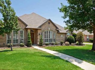9702 Valley Lake Ct, Irving, TX 75063