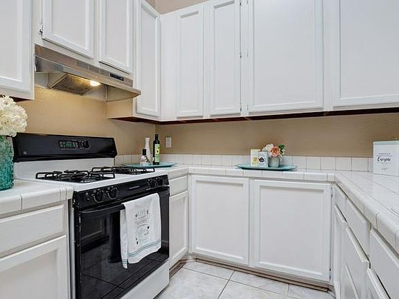 5th image of 9946 Scripps Westview Way Unit 285