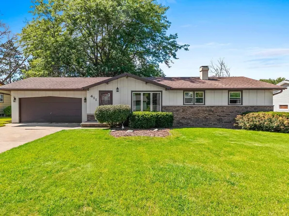 411 Van Caster Dr, Green Bay, WI 54311