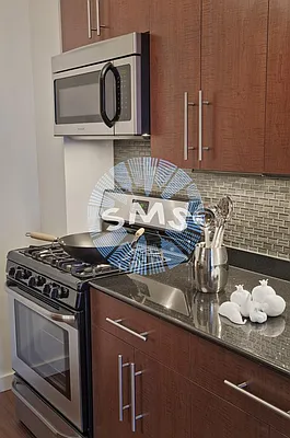 Rented by Space Marketing Shop | media 28