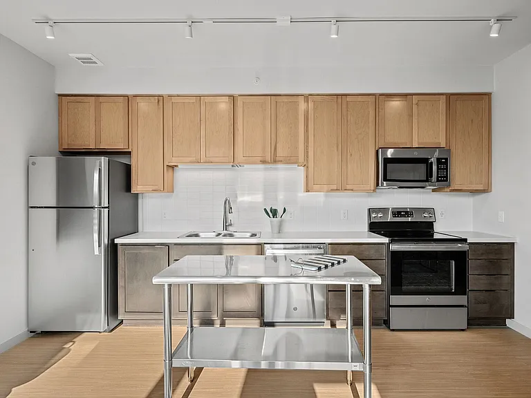1515 Marshall Ave — Photo 17