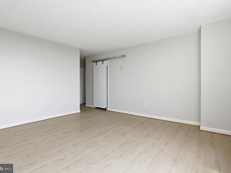 3705 S George Mason Dr #913S — Photo 18