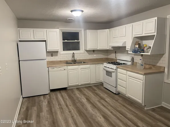 4917 Shasta Trl, Louisville, KY 40218