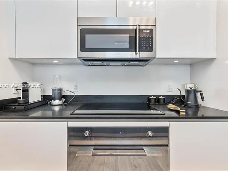 1010 Brickell Ave #4303 — Photo 8