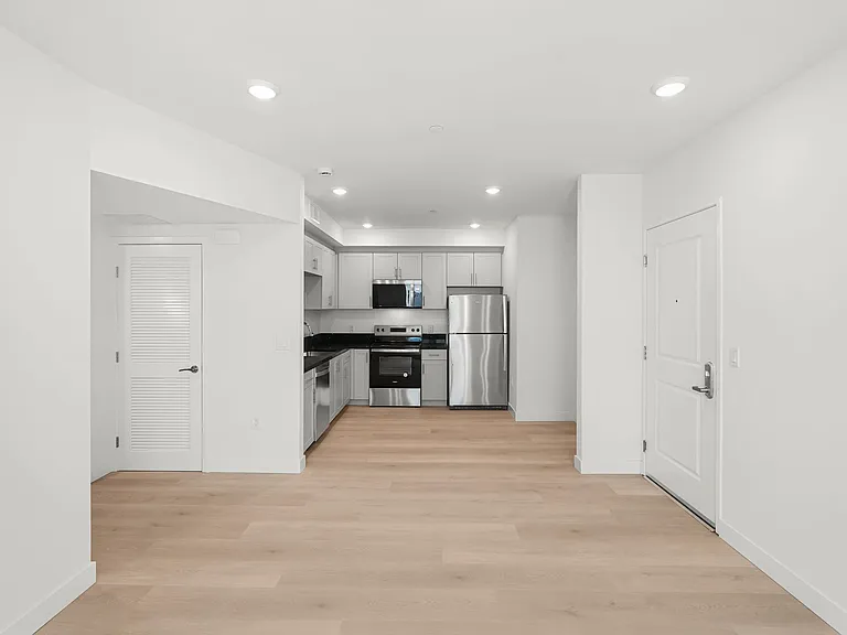 The Rosenell — Photo 135