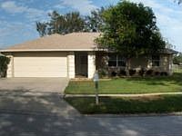 1st image of 560 Oak Park Cir