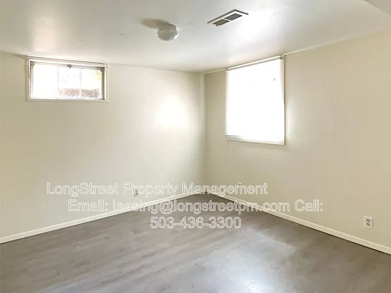 3255 NW Fillmore Ave — Photo 9