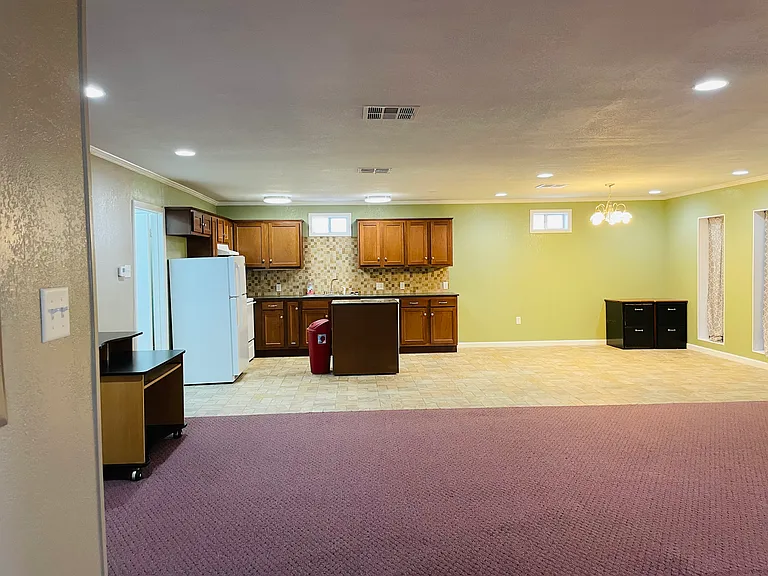 306 S Davis St — Photo 9