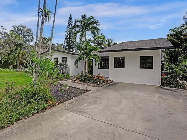 14300 SW 20th St, Fort Lauderdale, FL 33325