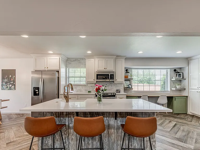 801 Rock Hollow Rd — Photo 11