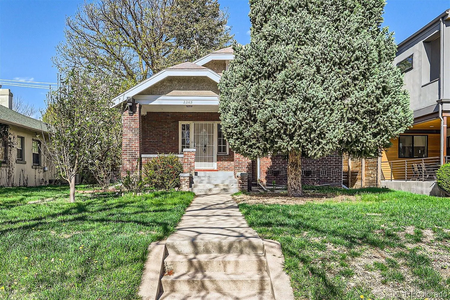 4 bed, 2.0 bath, 1993 sqft, $3,000 — Photo 1