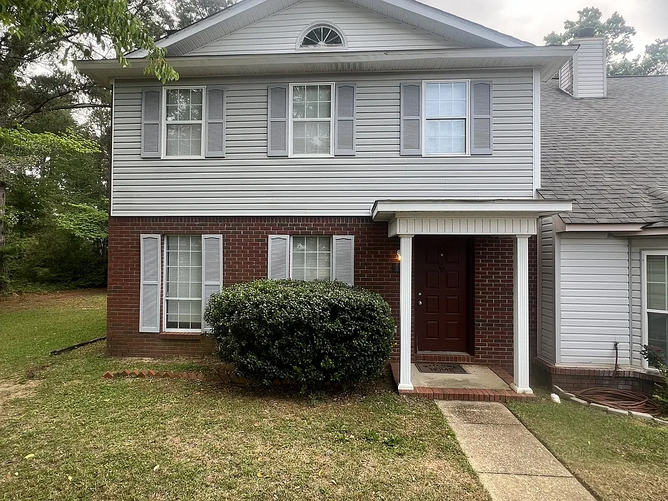 13 E Chadwick Cir