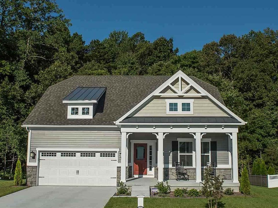 1st image of 323 Holly Hill Dr