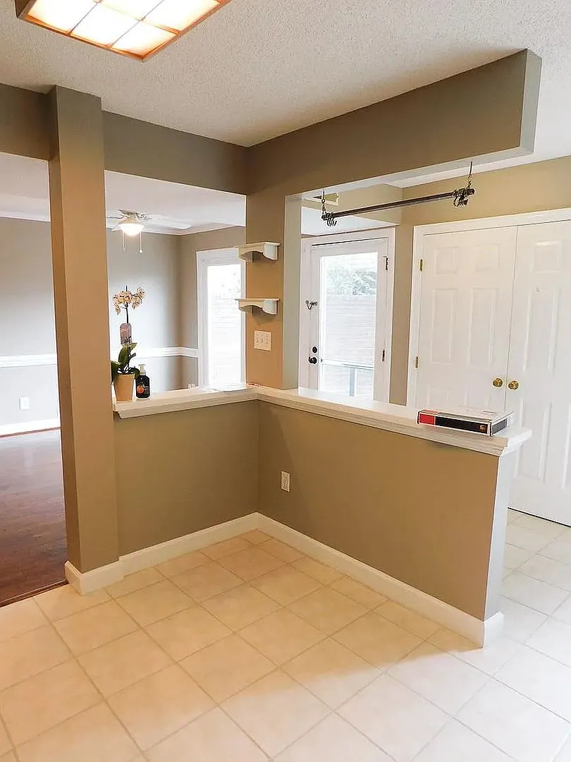 Charming 2BR Condo in Raleigh — Photo 4