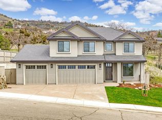 5614 Autumn Park Dr, Medford, OR 97504