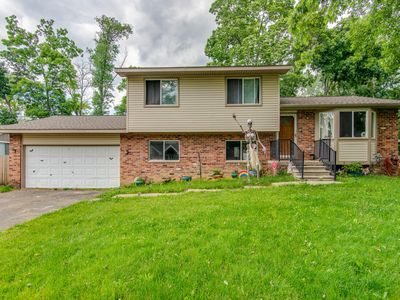6738 Buckland Ave, West Bloomfield, MI, 48324