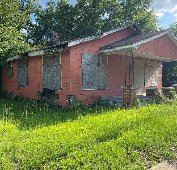 2nd image of 1268 E Burdeshaw St