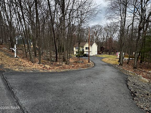 3rd image of 124 Cowberry Ln