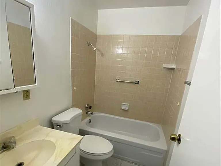 1470 Elizabeth Ave #2 — Photo 9
