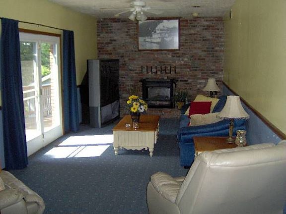 4th image of 715 Skyline Cir