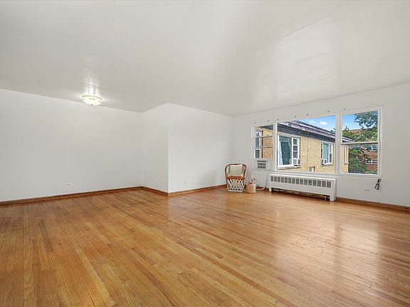 3rd image of 6126 N Damen Ave APT 3F