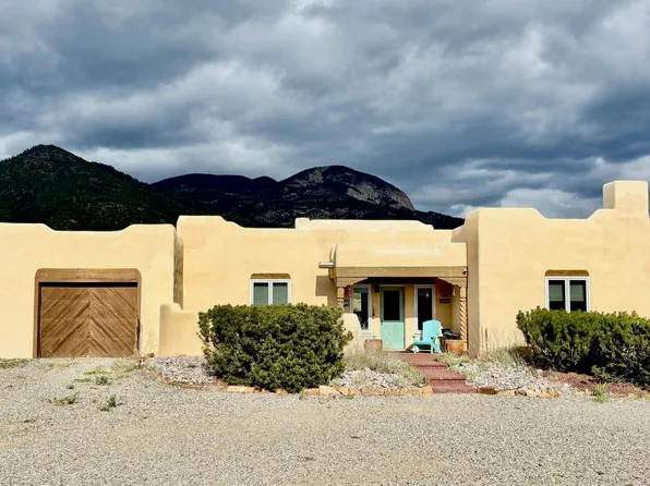 11 Los Altos Rd, El Prado, NM 87529