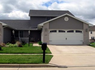 3609 Boulder Ridge Dr, Champaign, IL 61822