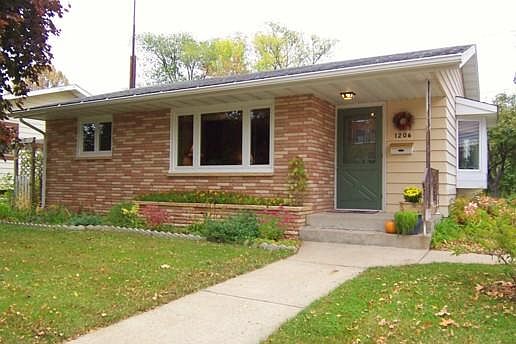 Rambler close to park
