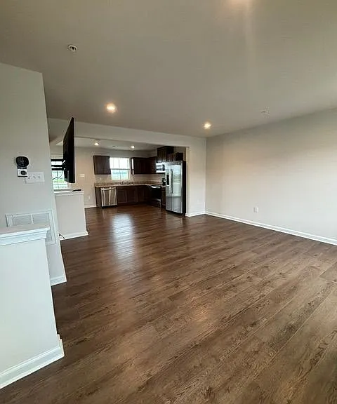 62 Rose Glen Ct — Photo 4