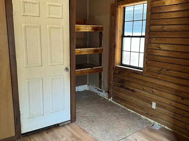 312 W Martin Ave — Photo 12