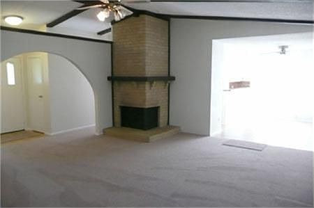 2nd image of 207 Fleetwood Ct