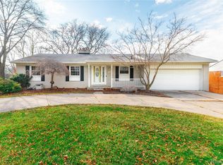 21918 Knudsen Dr, Grosse Ile, MI 48138