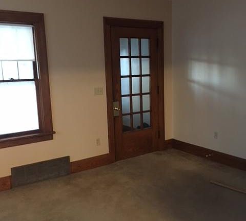 4th image of 325 N 35th Ave