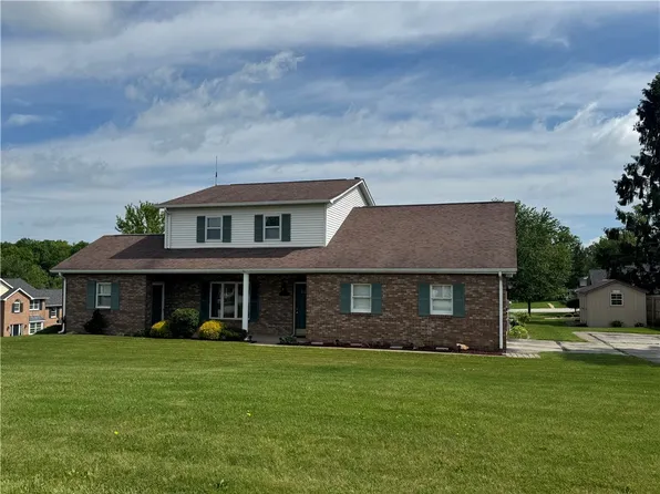 891 Centennial Dr, Indiana, PA 15701