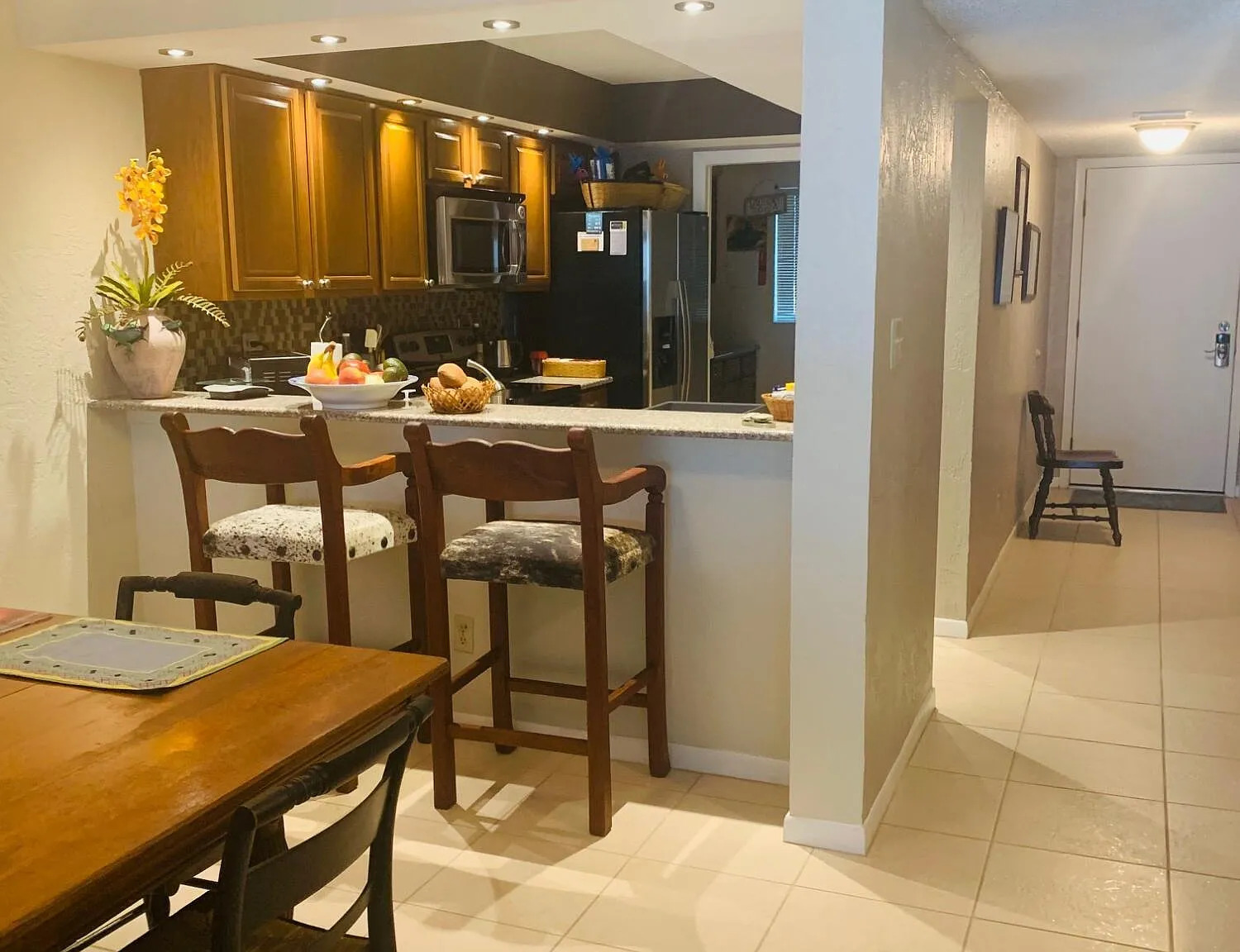 2 bed, 2.0 bath, 1307 sqft, $2,400 — Photo 3