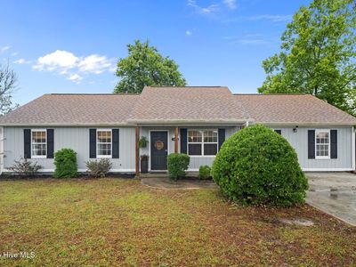 303 Foxtrace Lane, Hubert, NC, 28539