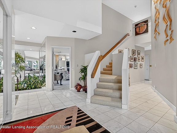 5th image of 1341 Cambridge Rd