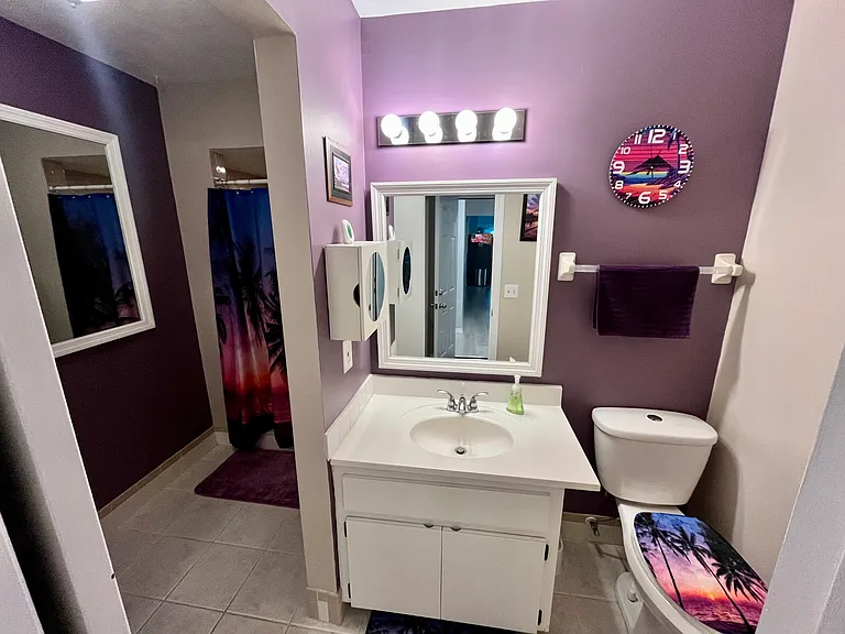 714 Kristina Ct #1B — Photo 13