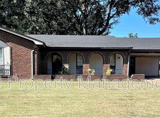 3235 Foxgate Dr, Memphis, TN 38115