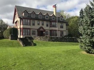 50 Grove Dr APT 1C, Canandaigua, NY 14424