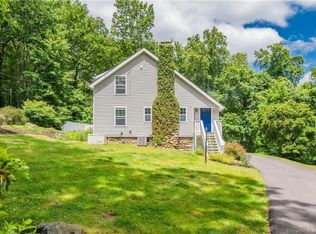 24 Old Green Rd, Sandy Hook, CT 06482